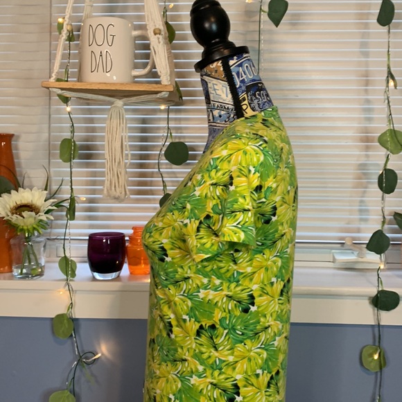 Jones New York Printed T Shirt. Medium. Sport Collection. Great Condition. - Picture 3 of 5